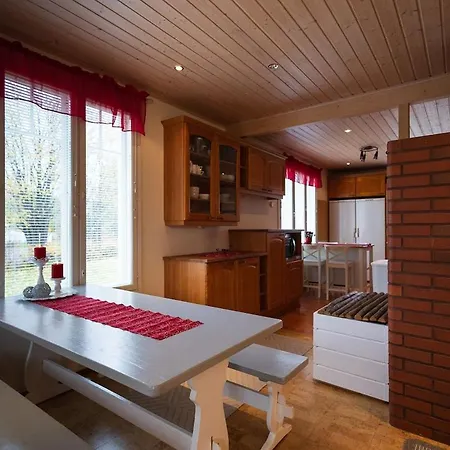 Βίλα Spacious Detached House For A Larger Group Ροβανιέμι