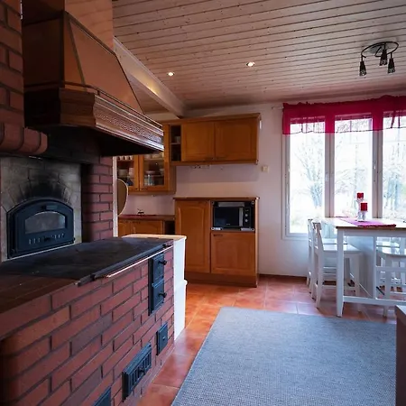 Spacious Detached House For A Larger Group Huvilat *