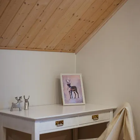 Spacious Detached House For A Larger Group *