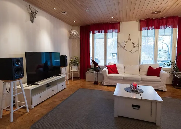 וילה Spacious Detached House For A Larger Group רובניימי