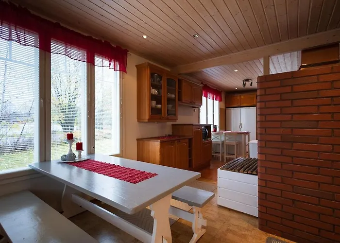 וילה Spacious Detached House For A Larger Group רובניימי