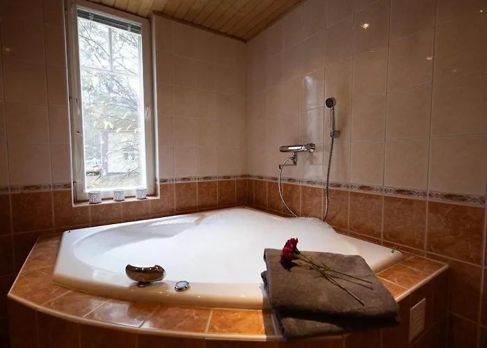 Spacious Detached House For A Larger Group וילה *